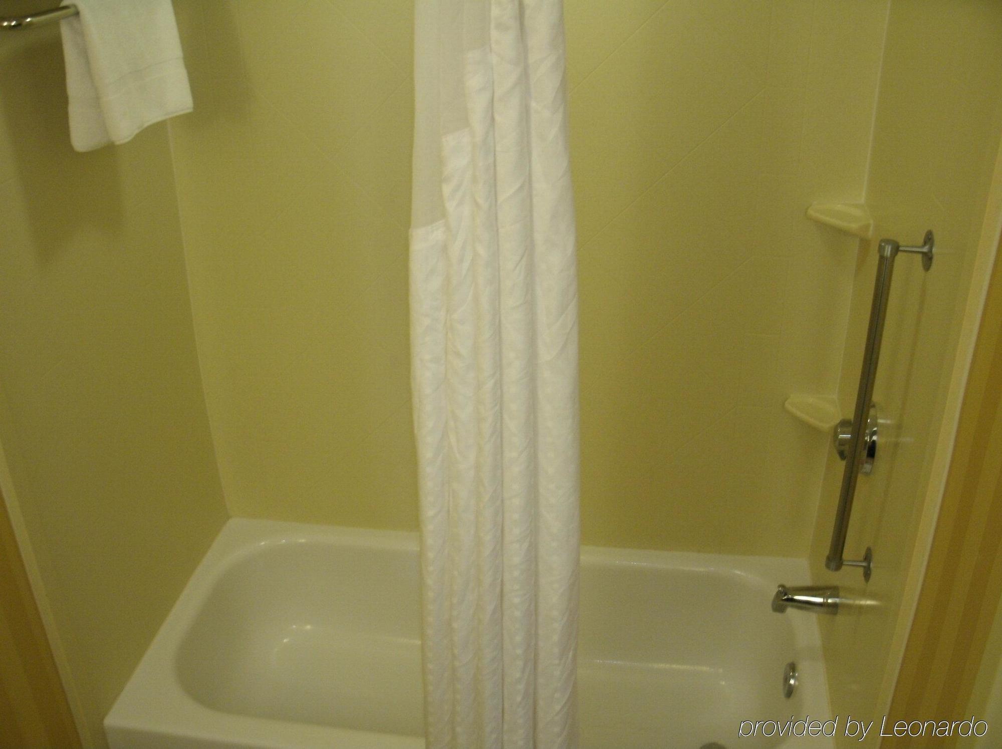 Holiday Inn Rocky Mount I-95 @ Us 64 By Ihg מראה חיצוני תמונה